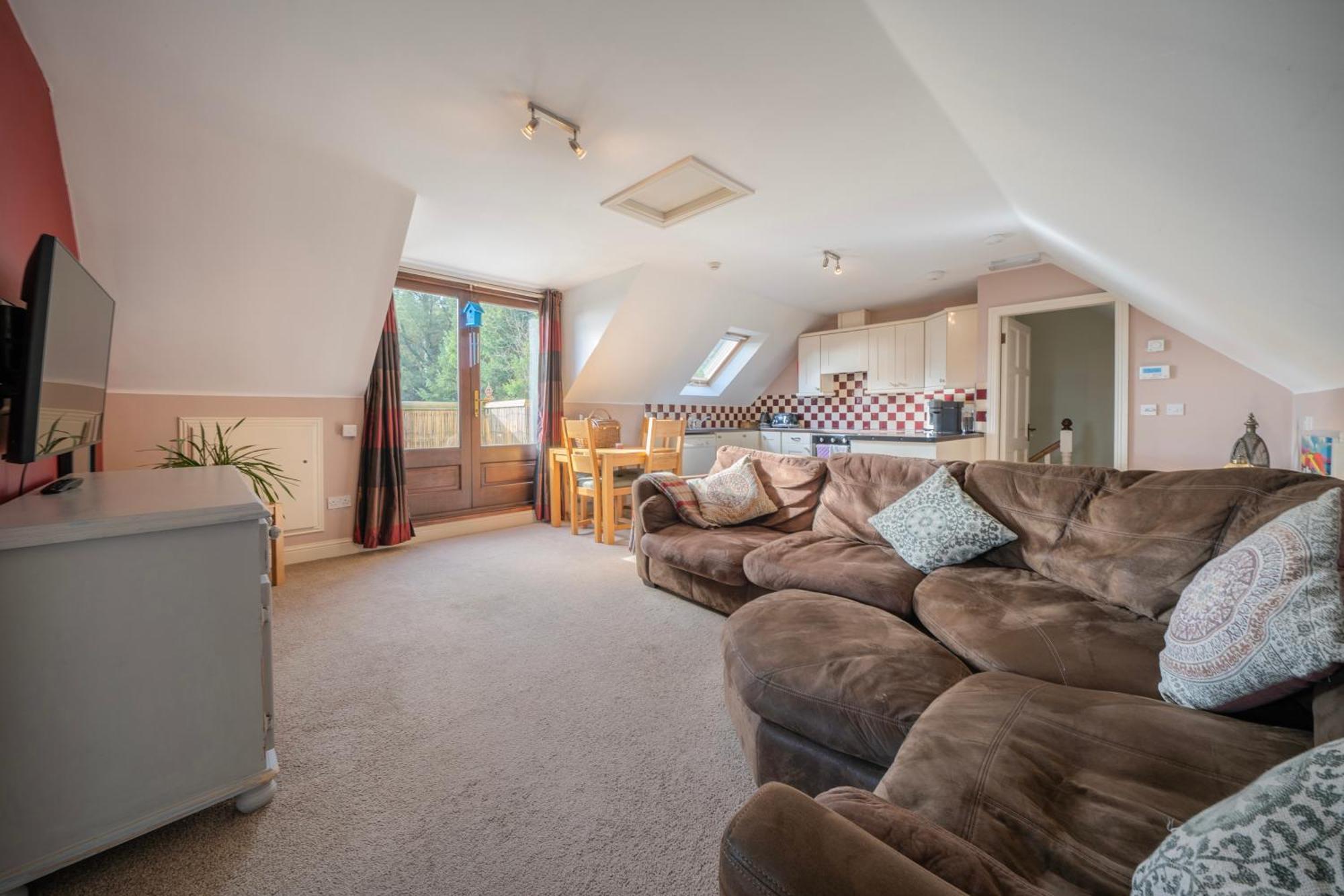 The Bird House - Coastal In Lovely Forest Setting Nr. Kinsale * Cork